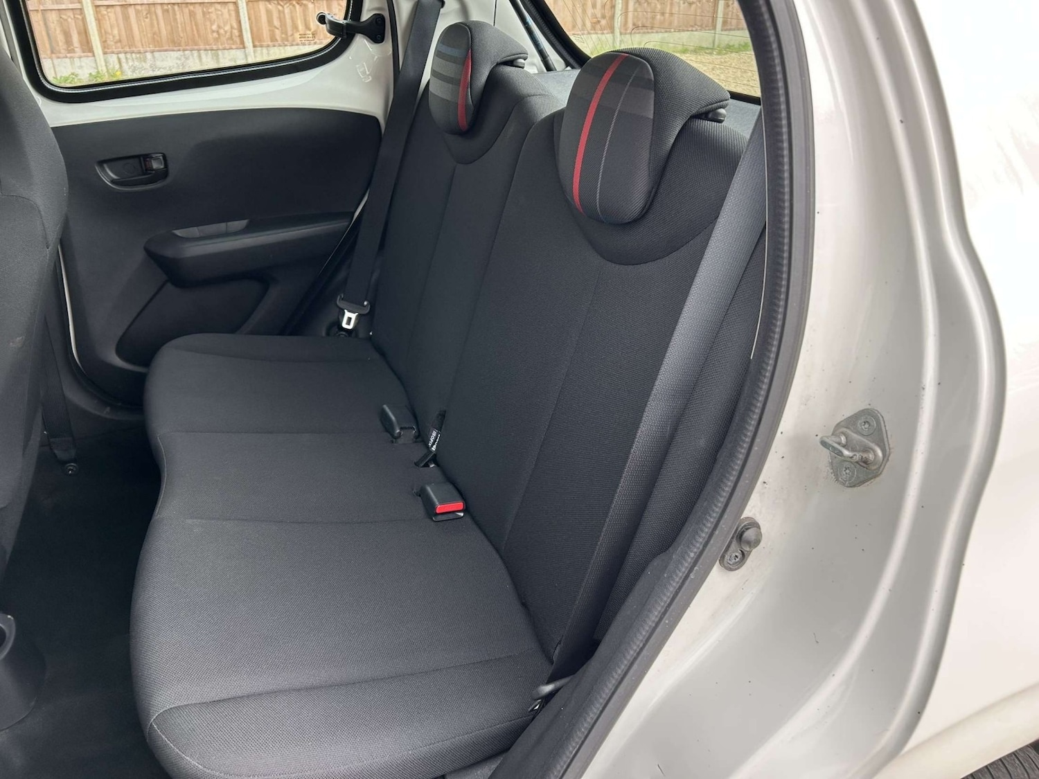 Used Peugeot 108 2014 for sale - 76149257: Photo 10