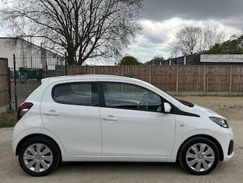 Used Peugeot 108 2014 for sale - 76149257: Photo 2
