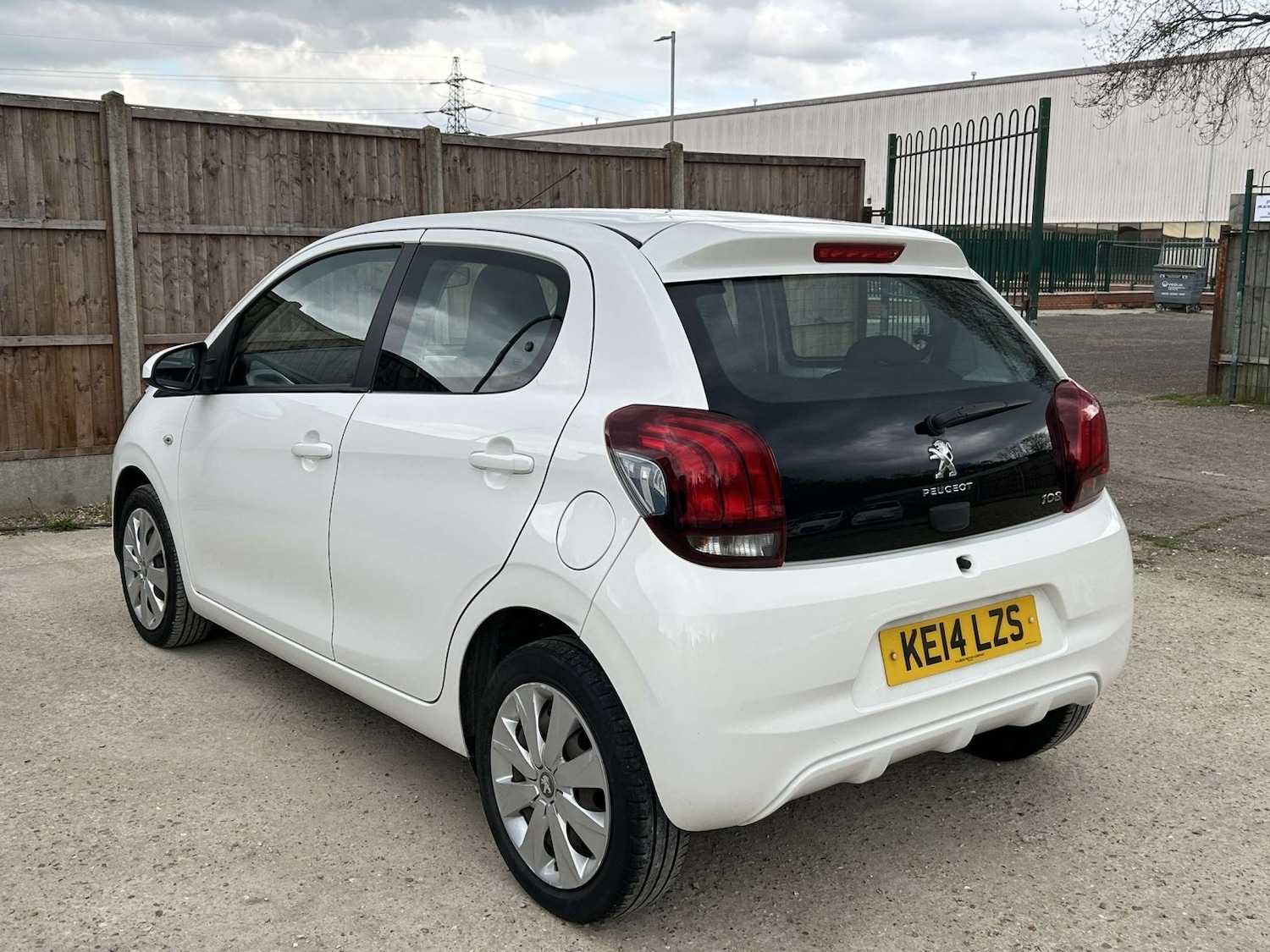 Used Peugeot 108 2014 for sale - 76149257: Photo 5