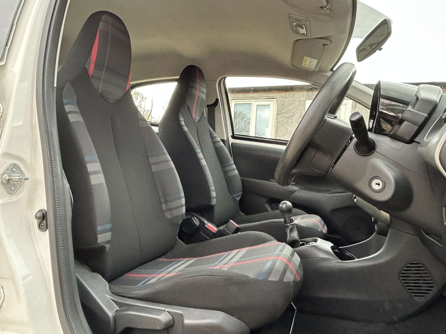 Used Peugeot 108 2014 for sale - 76149257: Photo 9