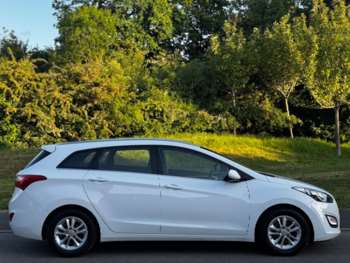 Used Hyundai i30 2015 for sale - 74697402: Photo