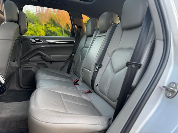 Used Porsche Cayenne 2011 for sale - 75151575: Photo 11