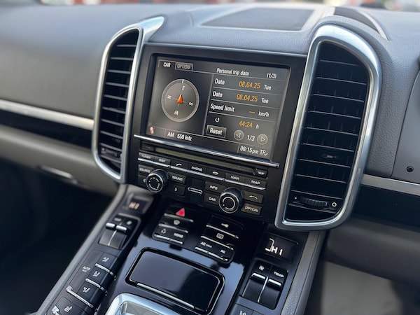 Used Porsche Cayenne 2011 for sale - 75151575: Photo 15
