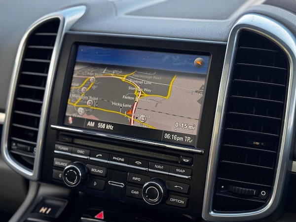 Used Porsche Cayenne 2011 for sale - 75151575: Photo 17