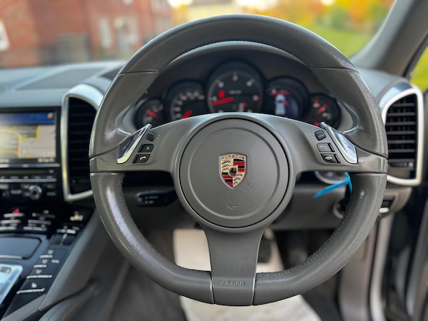 Used Porsche Cayenne 2011 for sale - 75151575: Photo 19