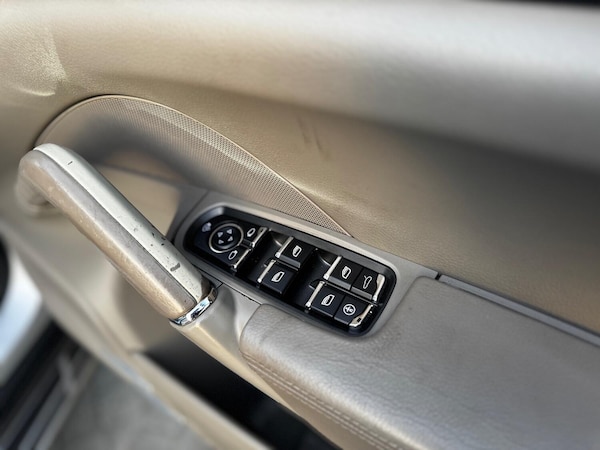 Used Porsche Cayenne 2011 for sale - 75151575: Photo 31