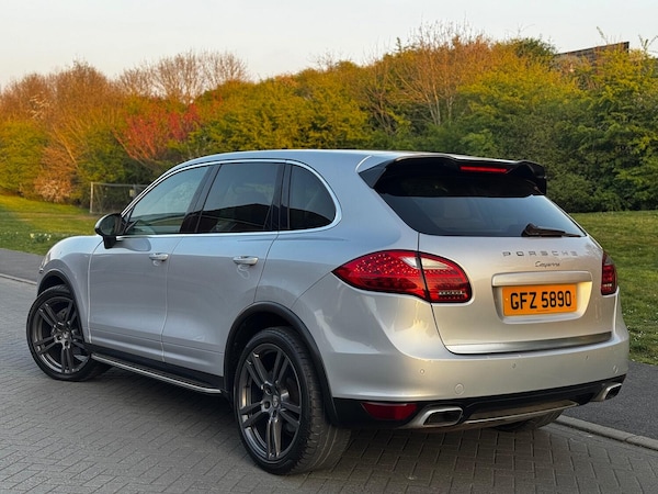Used Porsche Cayenne 2011 for sale - 75151575: Photo 5