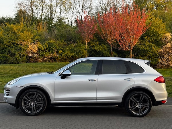 Used Porsche Cayenne 2011 for sale - 75151575: Photo 7