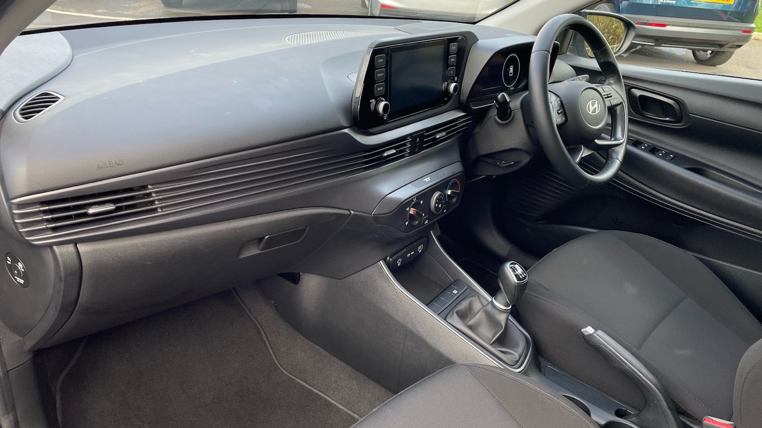 Used Hyundai i20 2024 for sale - 76677718: Photo 2