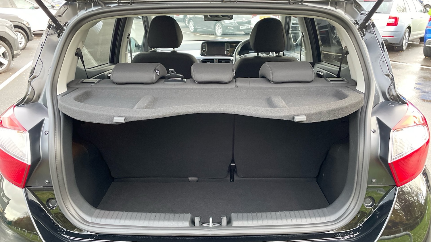 Used Hyundai i10 2025 for sale - 76837345: Photo 11