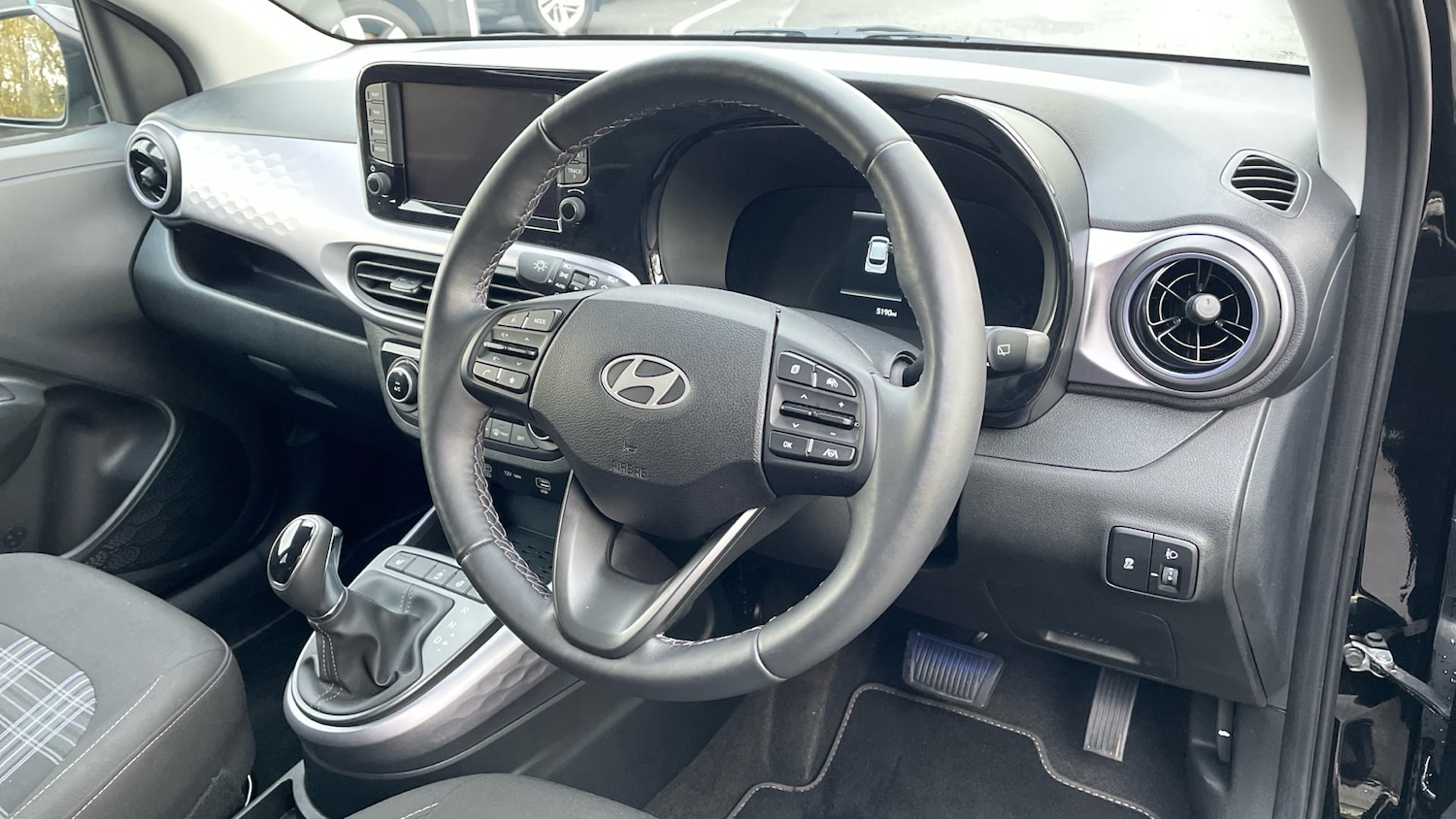 Used Hyundai i10 2025 for sale - 76837345: Photo 6