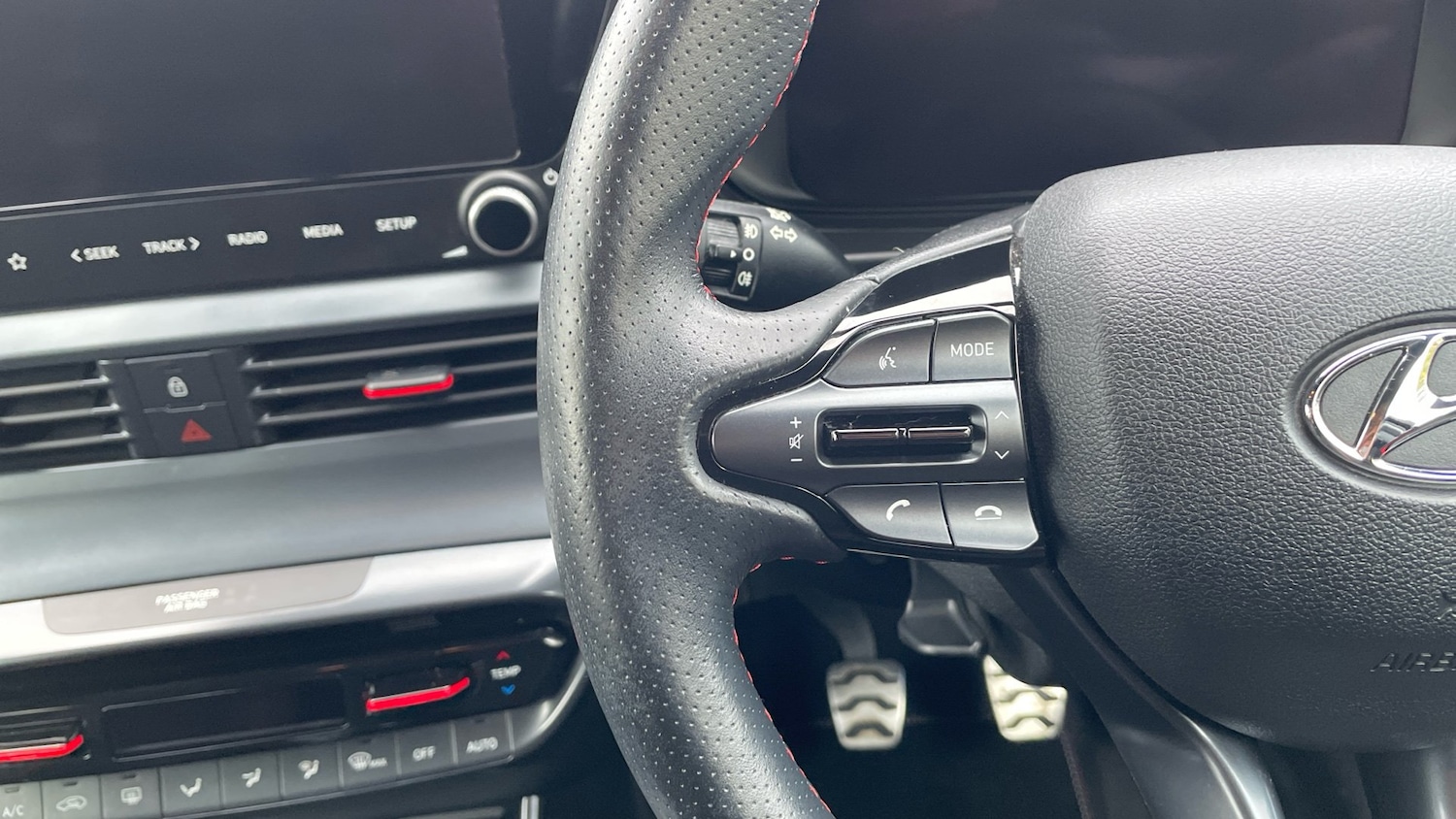 Used Hyundai i20 2023 for sale - 76675700: Photo 15