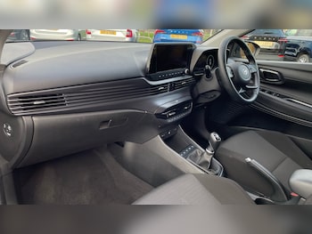 Used Hyundai i20 2023 for sale - 76841777: Photo