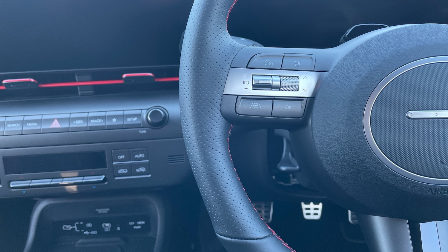 Used Hyundai KONA 2025 for sale - 77053750: Photo 15