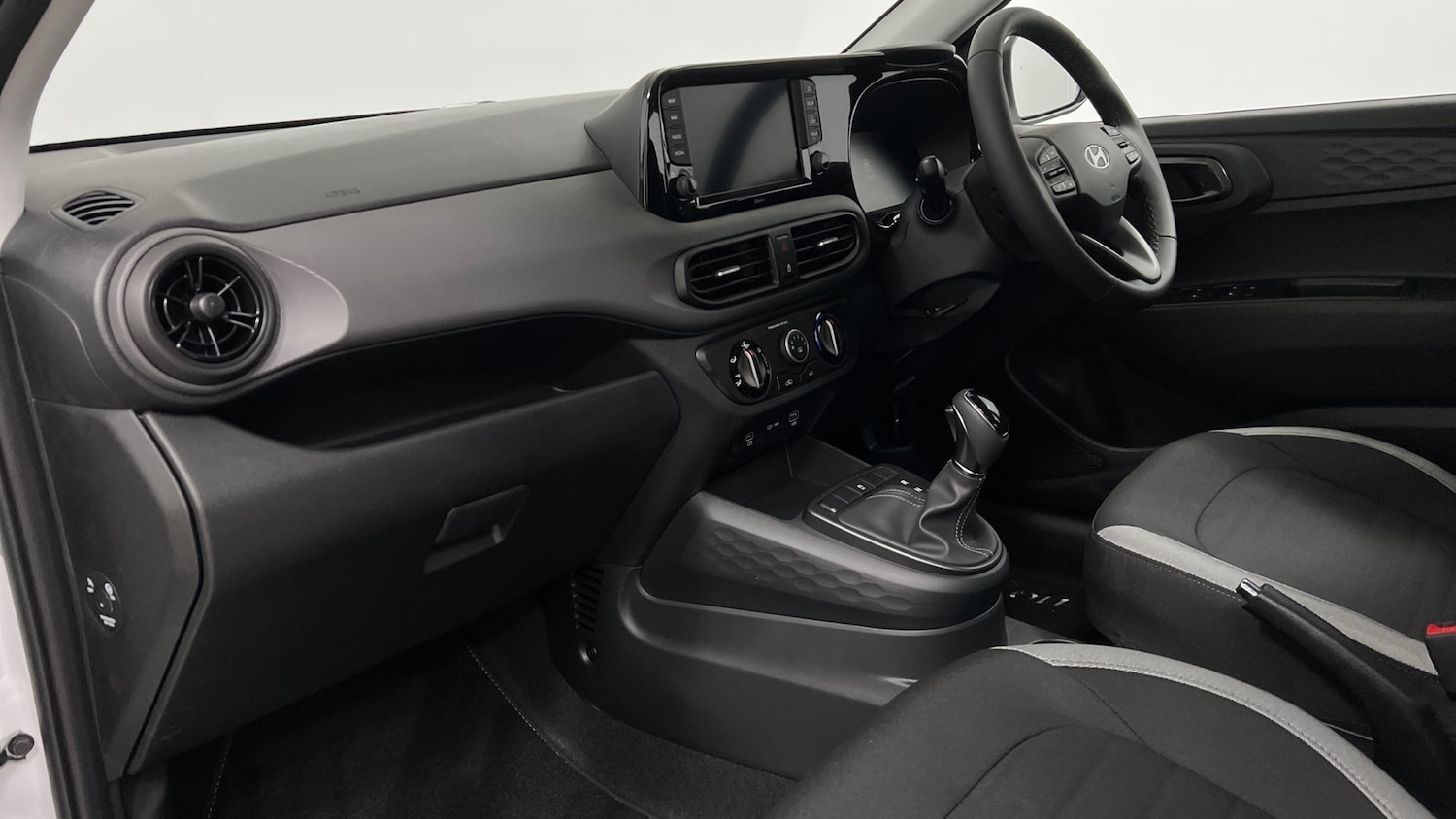 Used Hyundai i10 2024 for sale - 77329352: Photo 2