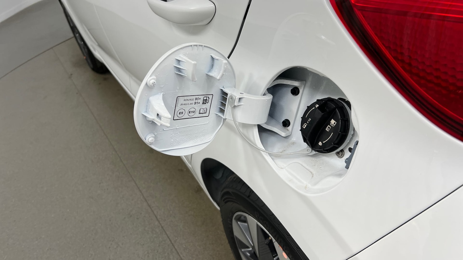 Used Hyundai i10 2024 for sale - 77329352: Photo 22