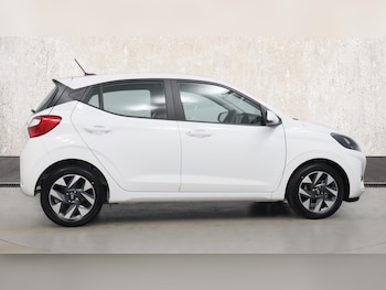 Used Hyundai i10 2024 for sale - 77329352: Photo
