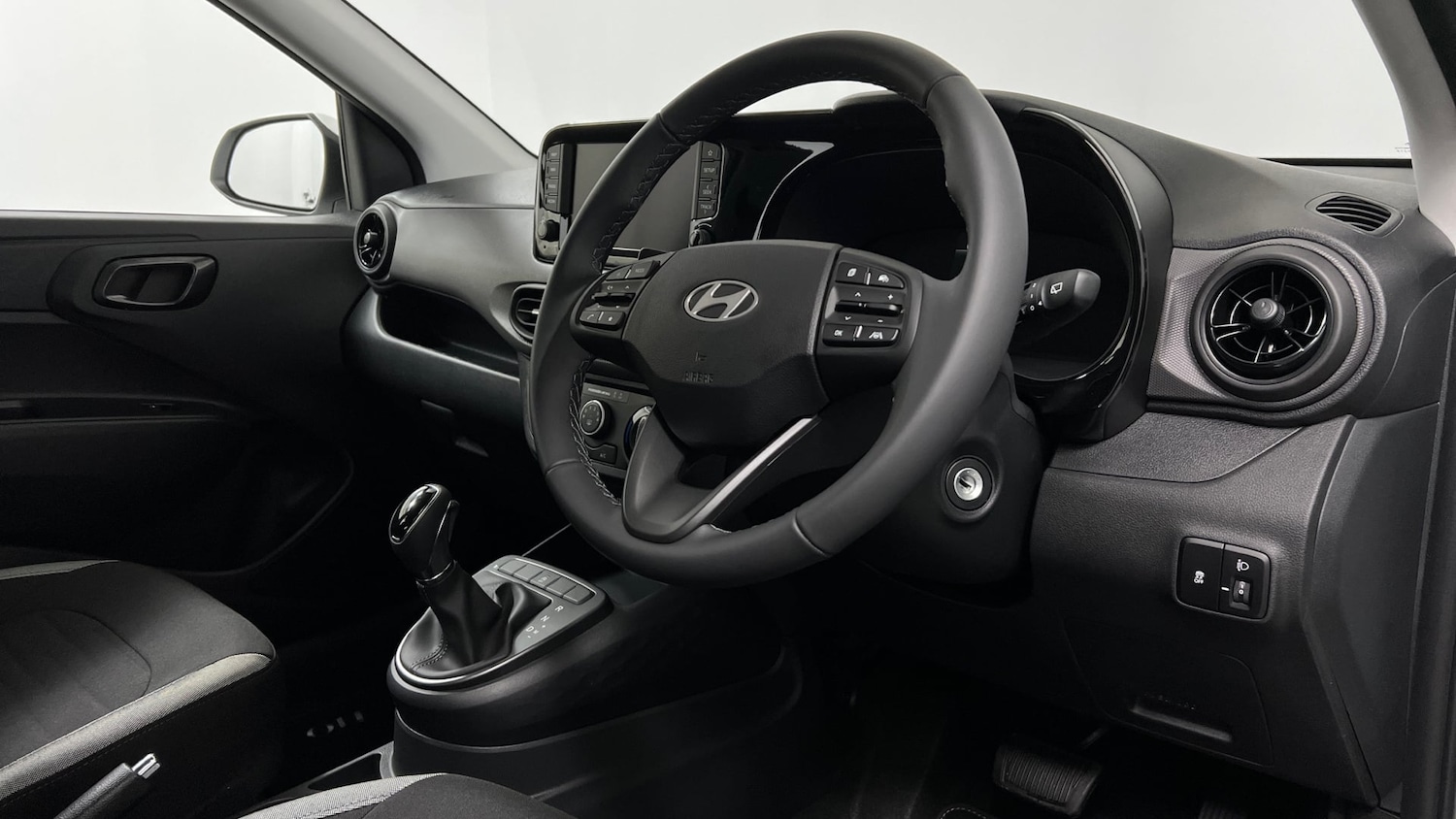 Used Hyundai i10 2024 for sale - 77329352: Photo 6