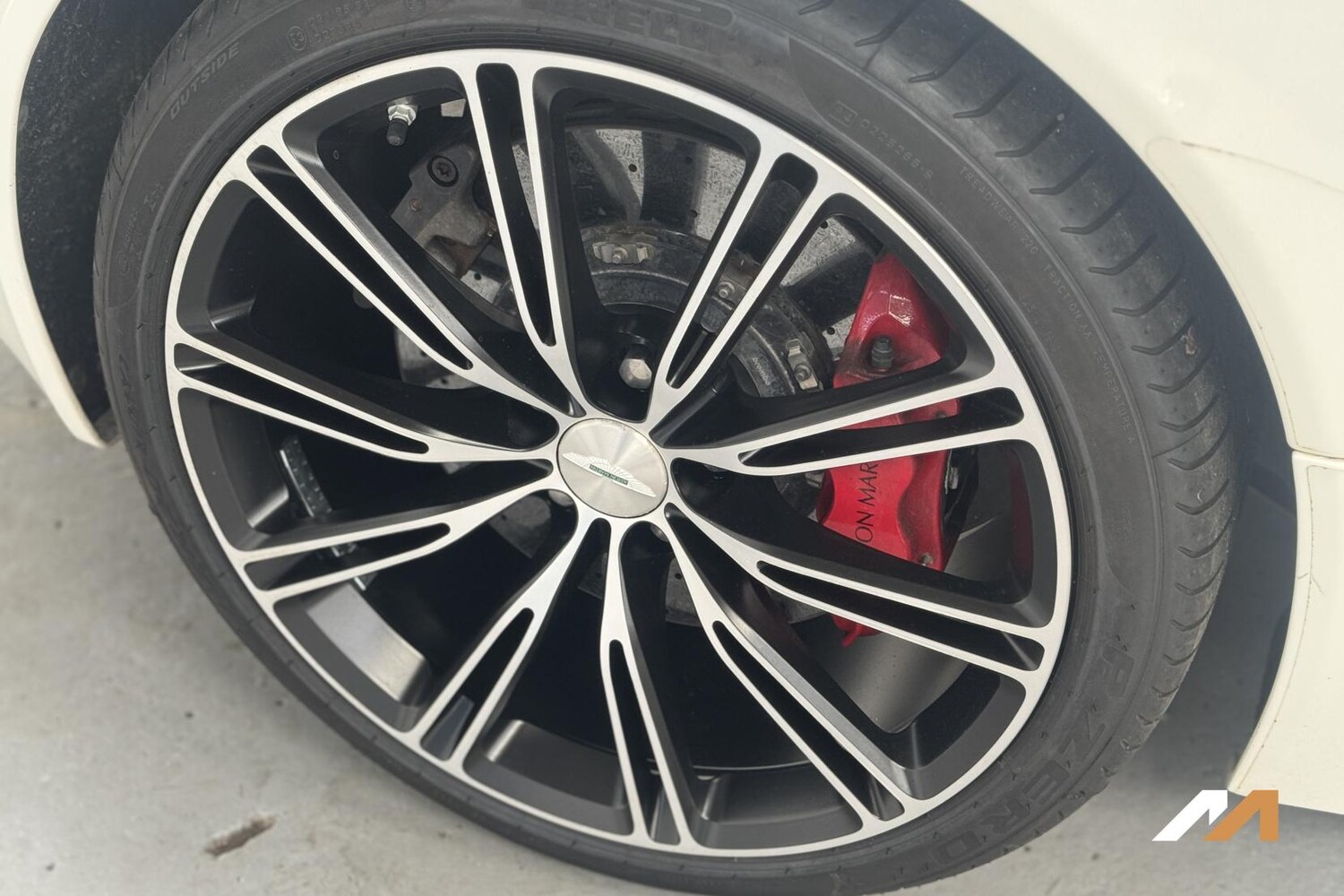 Used Aston Martin DB9 2016 for sale - 77504511: Photo 11