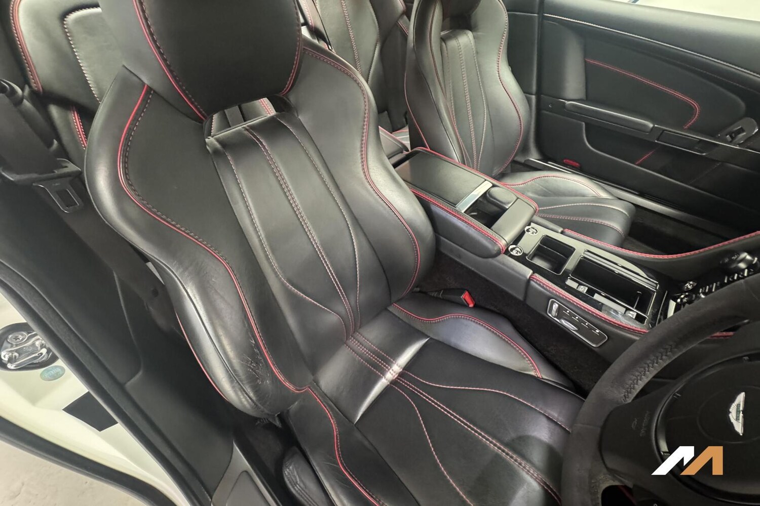 Used Aston Martin DB9 2016 for sale - 77504511: Photo 22