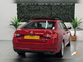 Used Skoda Superb 2018 for sale - 79652891: Photo