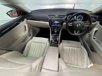 Used Skoda Superb 2018 for sale - 79652891: Photo