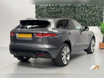 Used Jaguar F-Pace 2017 for sale - 78370754: Photo
