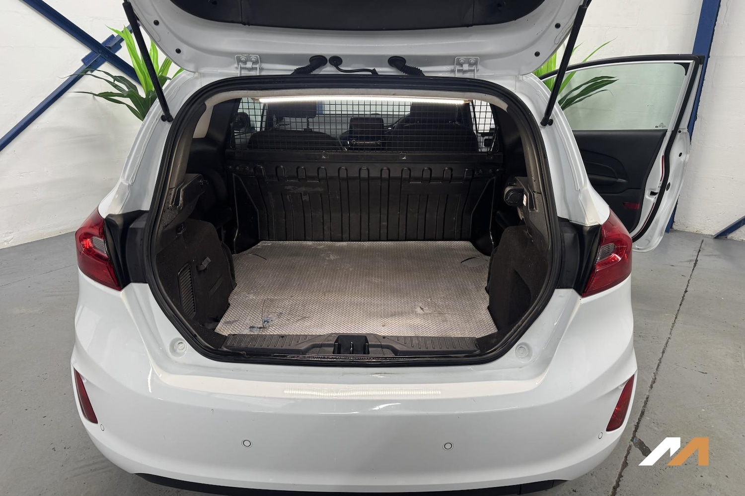 Used Ford Fiesta Van 2019 for sale - 77592404: Photo 15