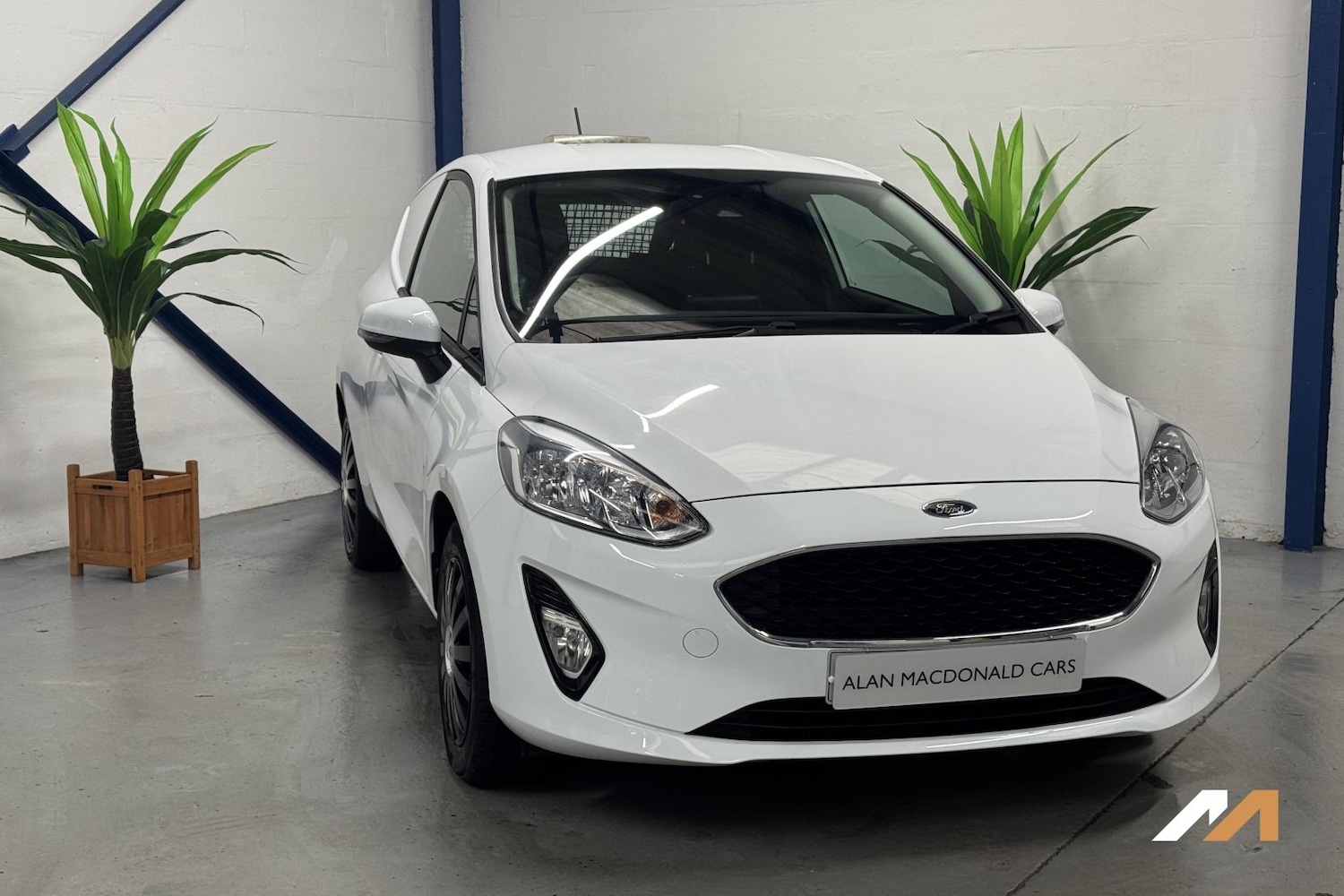 Used Ford Fiesta Van 2019 for sale - 77592404: Photo 2
