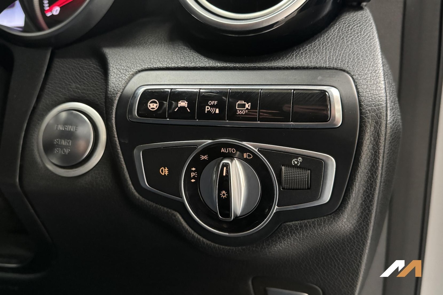 Used Mercedes-Benz GLC 2016 for sale - 77977380: Photo 32