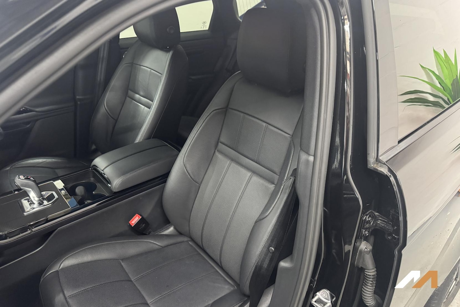 Used Land Rover Range Rover Evoque 2022 for sale - 77573128: Photo 2