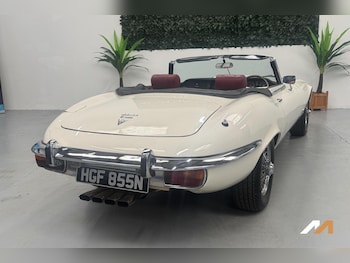 Used Jaguar E-Type 1974 for sale - 78535014: Photo