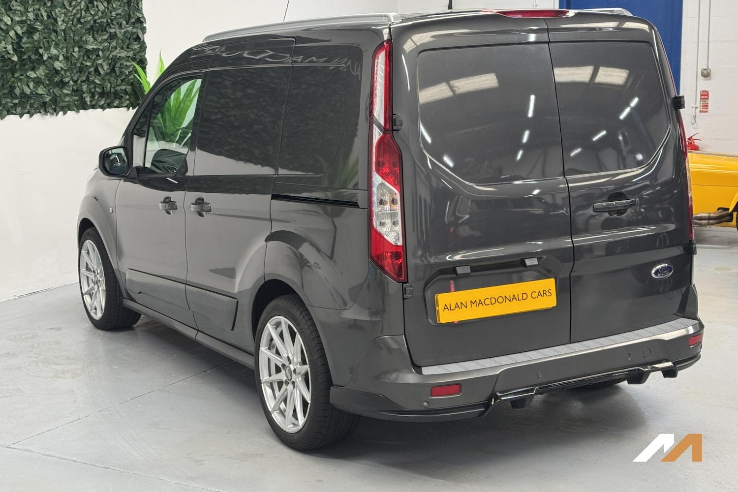 Used Ford Transit Connect 2020 for sale - 77918197: Photo 2