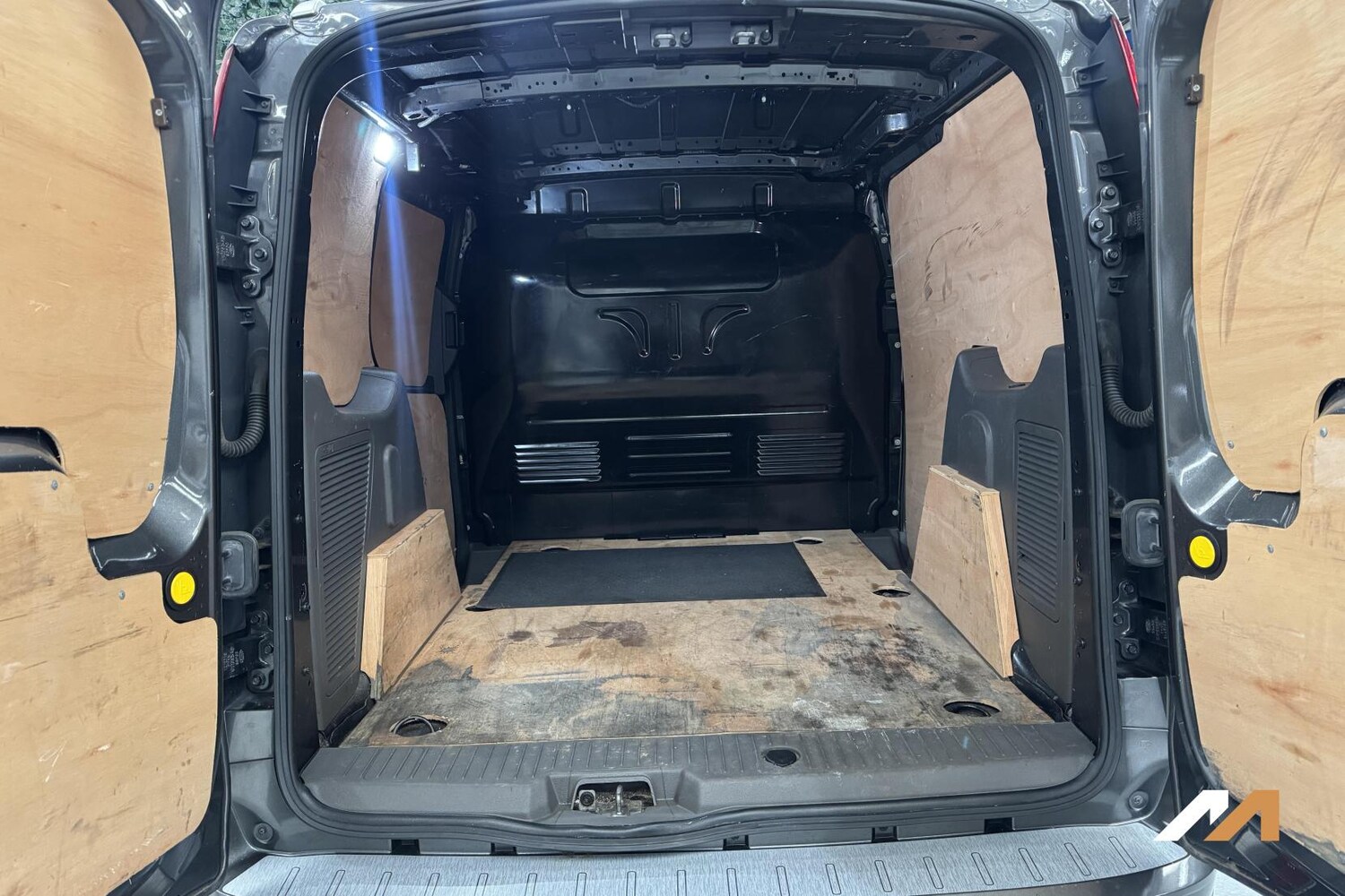 Used Ford Transit Connect 2020 for sale - 77918197: Photo 24