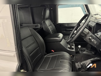 Used Land Rover Defender 2005 for sale - 78368438: Photo