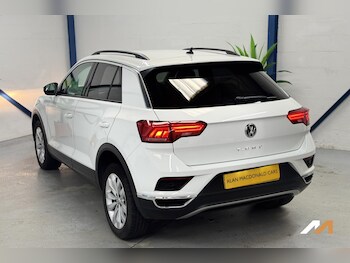 Used Volkswagen T-Roc 2020 for sale - 77516066: Photo
