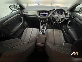 Used Volkswagen T-Roc 2020 for sale - 77516066: Photo