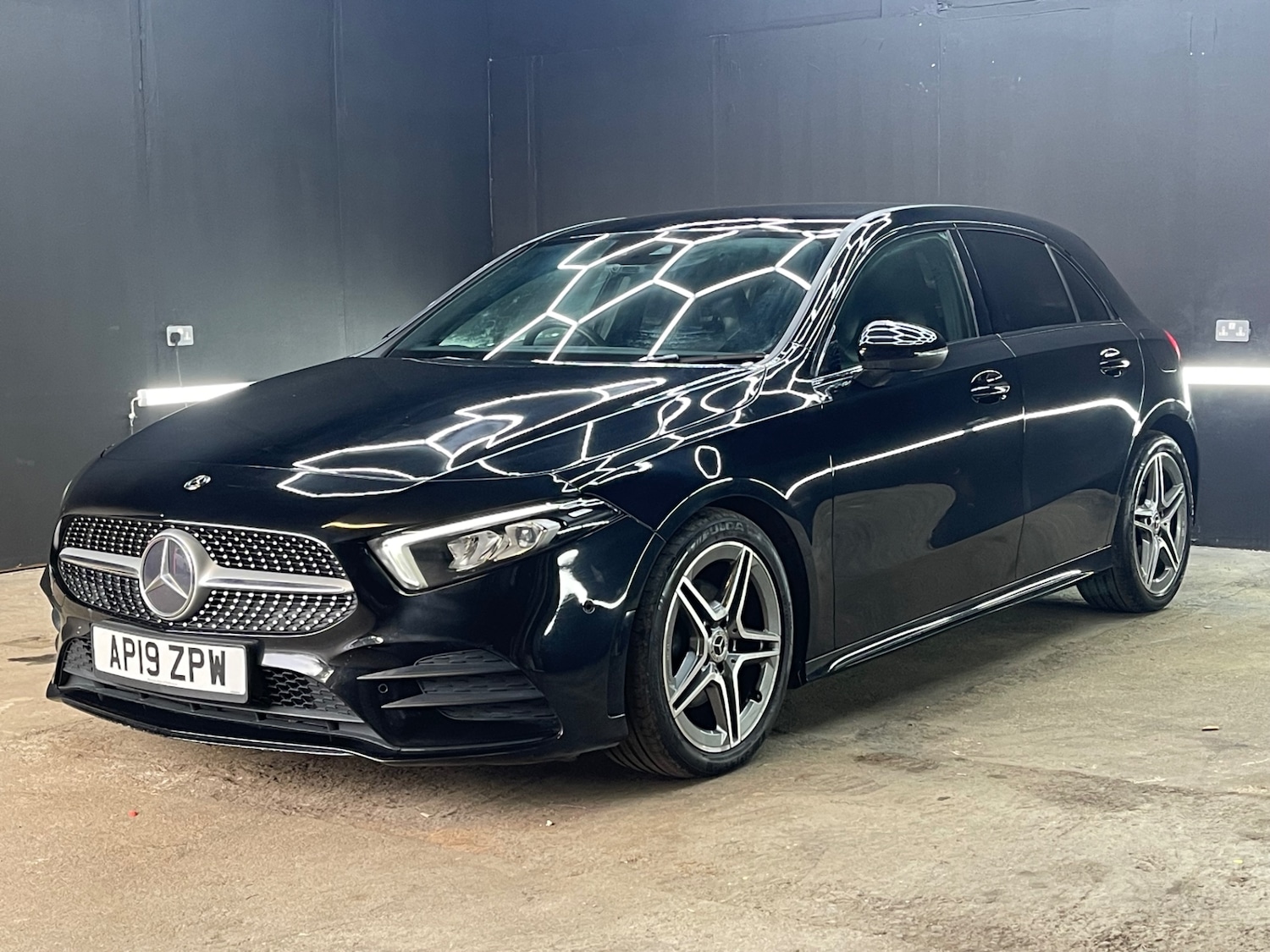 Used Mercedes-Benz A-Class 2019 for sale - 77113083: Photo 3
