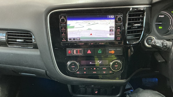 Used Mitsubishi Outlander 2016 for sale - 76264999: Photo 11