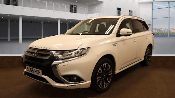 Used Mitsubishi Outlander 2016 for sale - 76264999: Photo 2