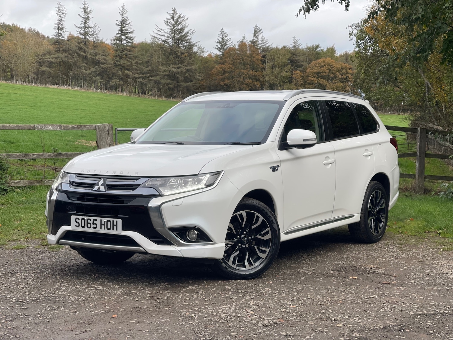 Used Mitsubishi Outlander 2016 for sale - 76264999: Photo 3