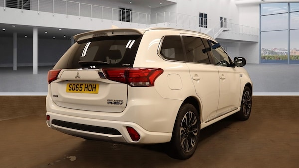 Used Mitsubishi Outlander 2016 for sale - 76264999: Photo 4