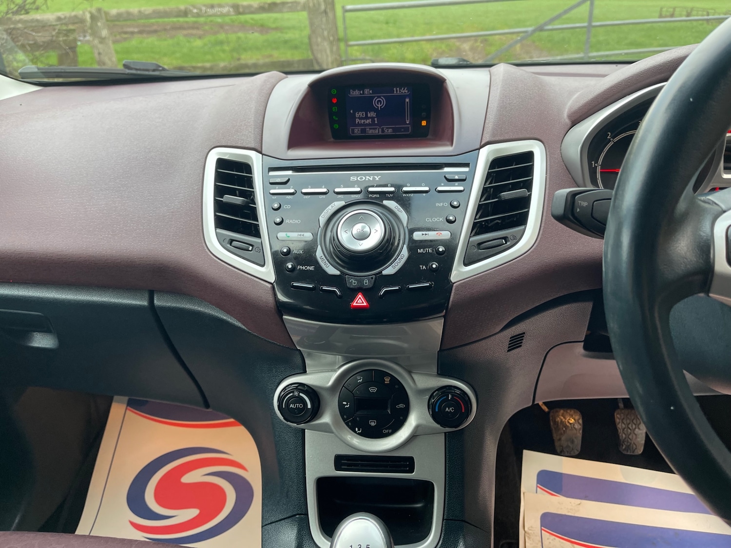 Used Ford Fiesta 2010 for sale - 77046197: Photo 13