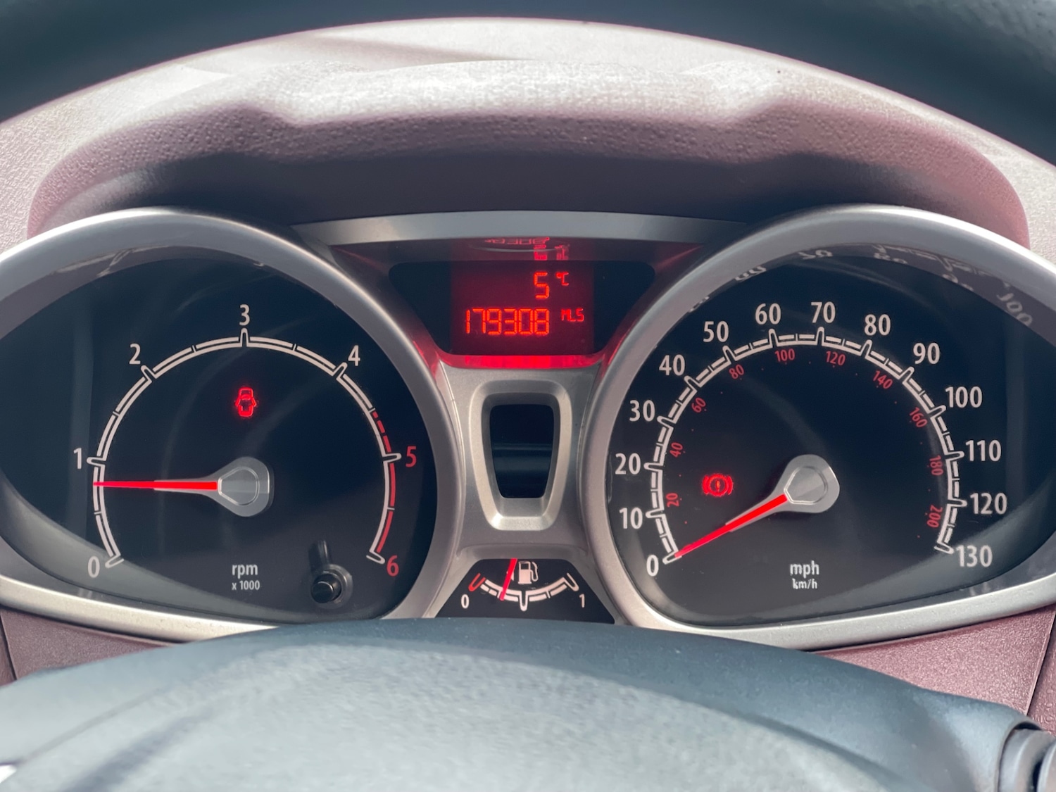 Used Ford Fiesta 2010 for sale - 77046197: Photo 9