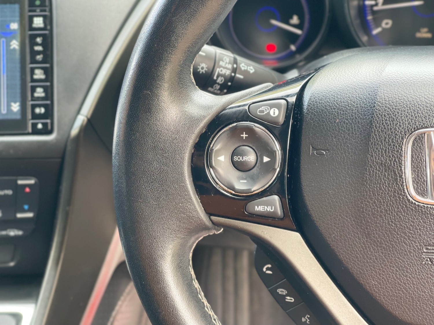 Used Honda Civic 2016 for sale - 76146340: Photo 20