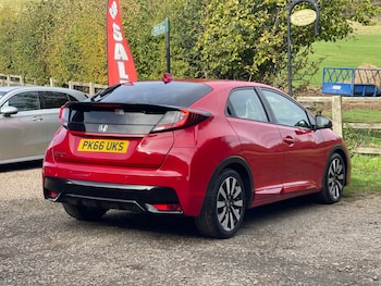 Used Honda Civic 2016 for sale - 76146340: Photo 4