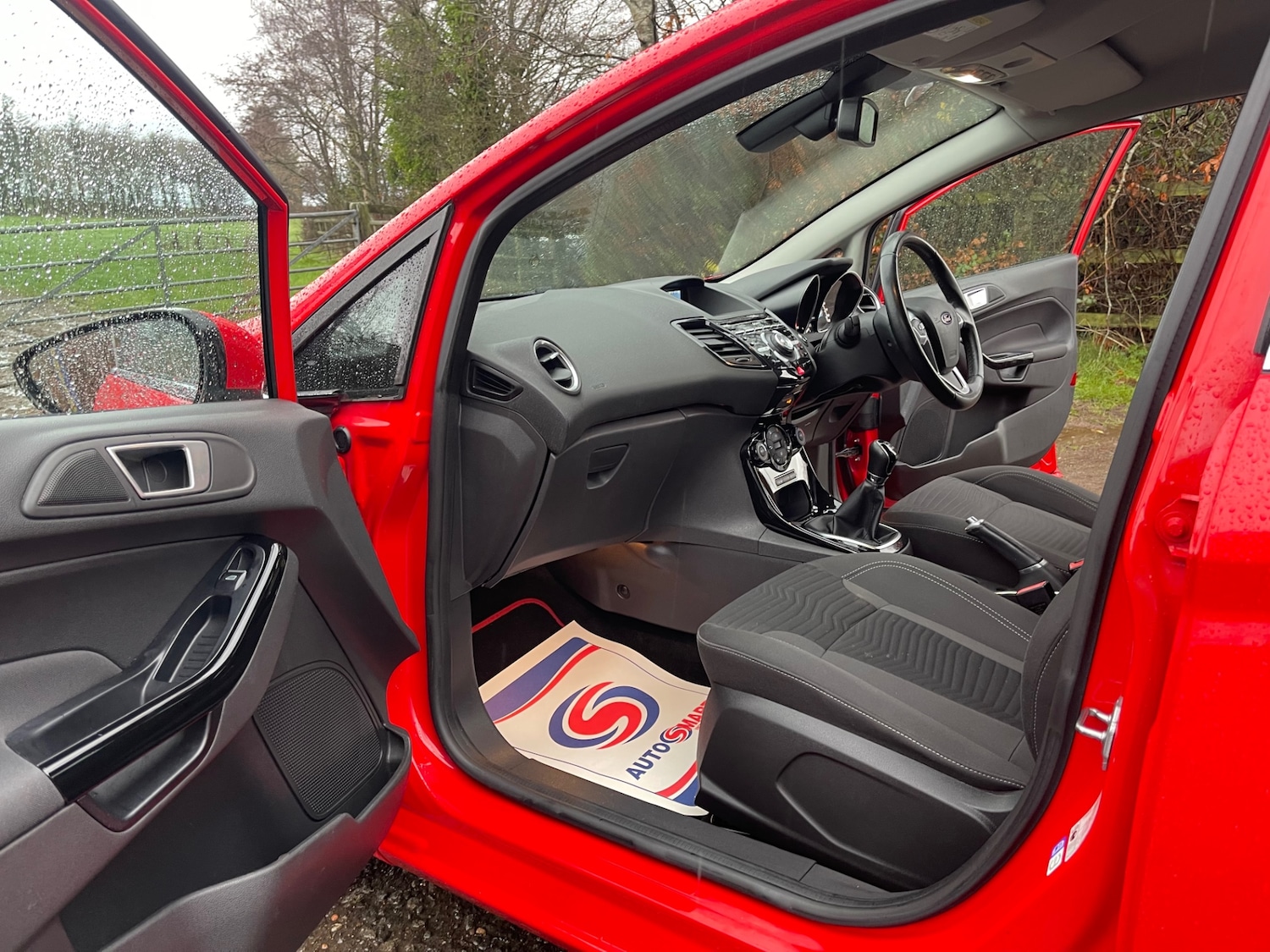 Used Ford Fiesta 2015 for sale - 76859293: Photo 21