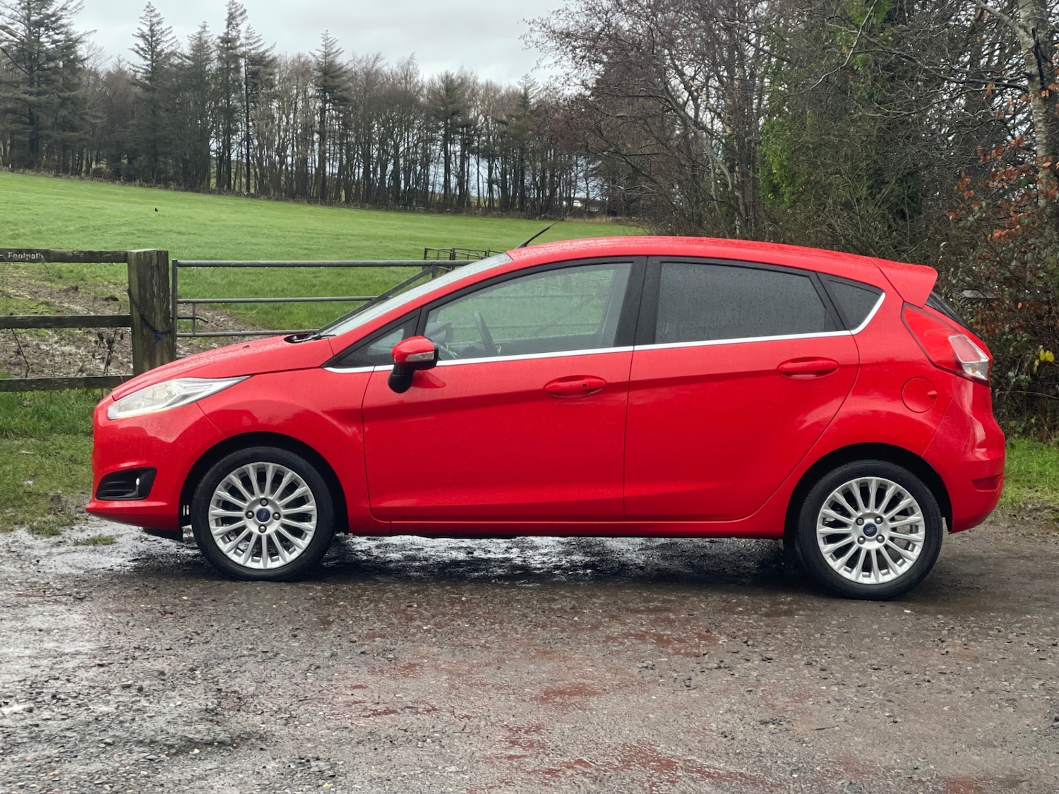 Used Ford Fiesta 2015 for sale - 76859293: Photo 6