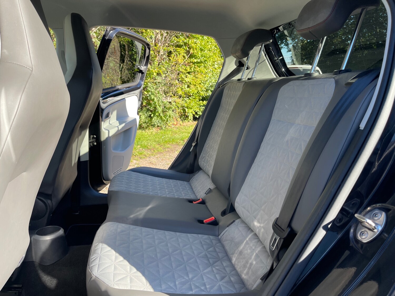 Used Volkswagen up! 2016 for sale - 76046110: Photo 19