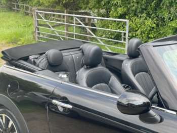 Used MINI Convertible 2019 for sale - 74815975: Photo